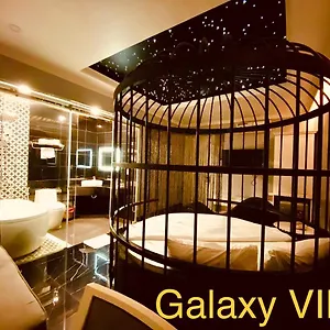 https://la-galerie-hotel.hotelsvungtau.com